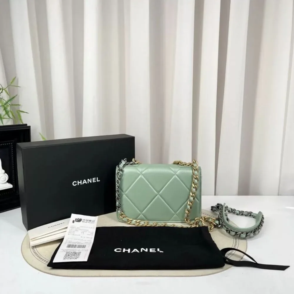 Chanel Women Pre-Loved Bag Very Good Condition